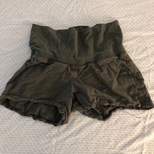 Maternity green shorts
